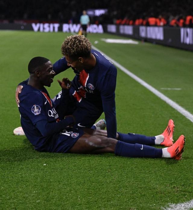 欧冠胜负悬念，球迷热爱现场的简单介绍